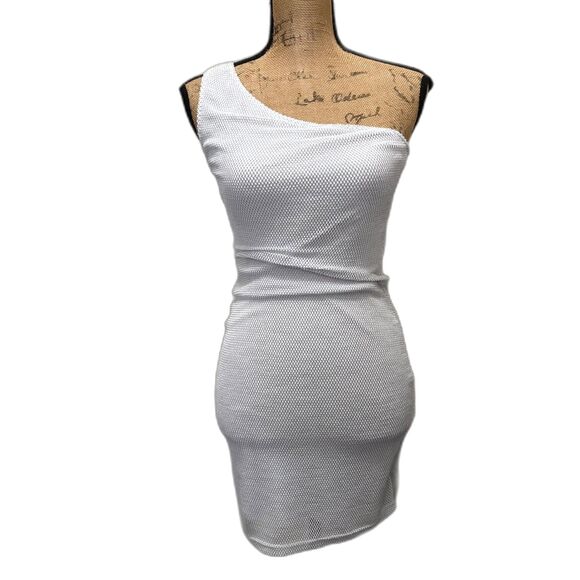 Superdown One Shoulder‎ Ruched Dress White Shimmer Mesh Textured Size Medium - Picture 1 of 7
